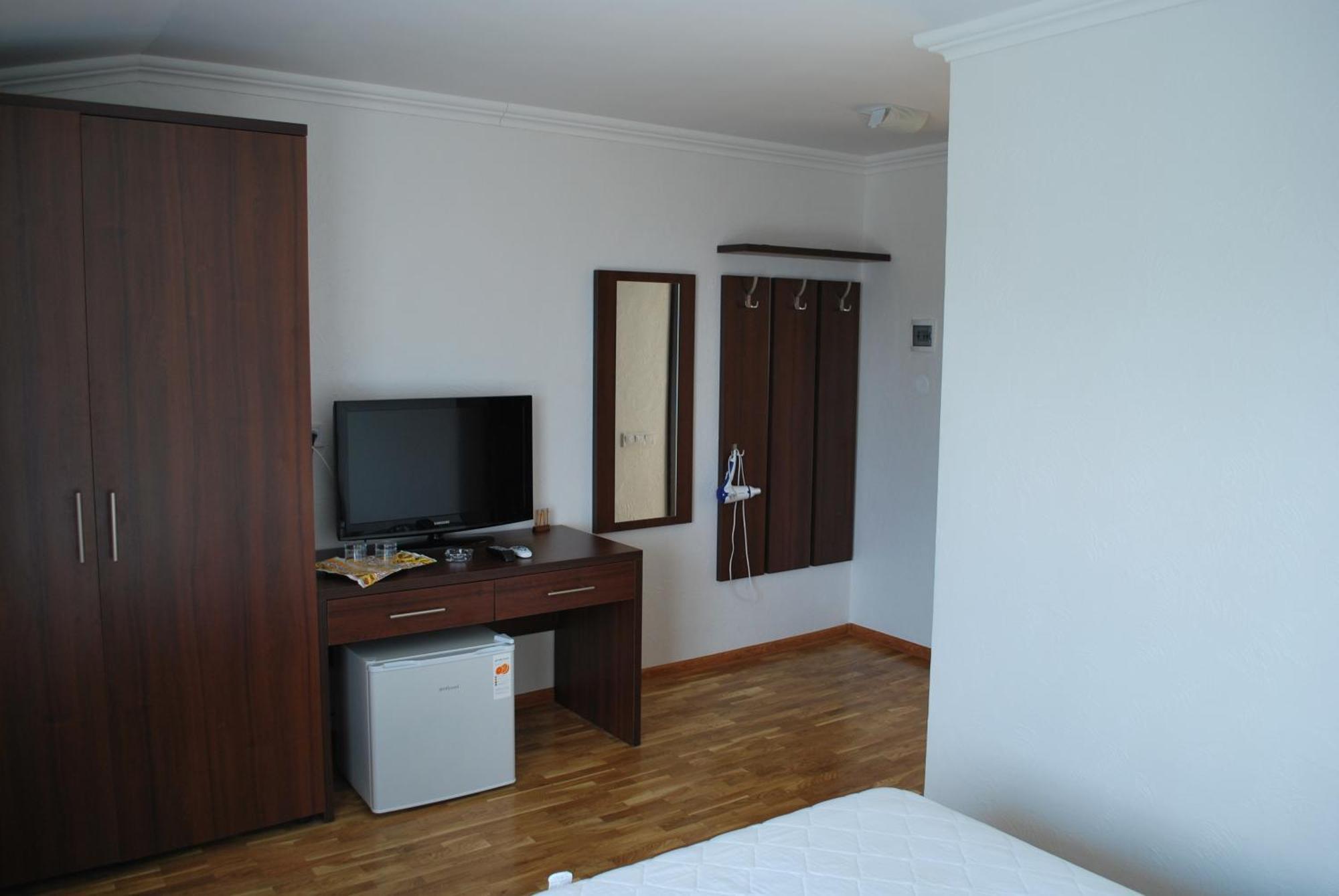 Shpinat Hotel Odessa Quarto foto